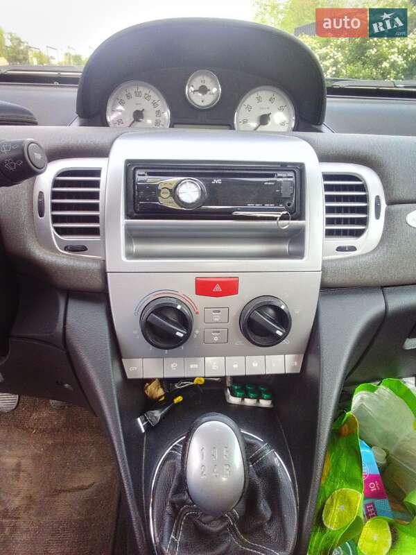 Хэтчбек Lancia Ypsilon 2009 в Киеве