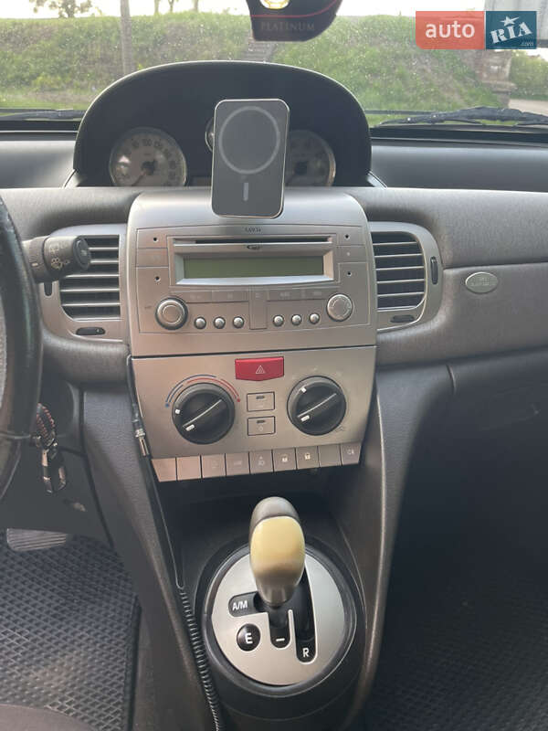 Хэтчбек Lancia Ypsilon 2007 в Ровно