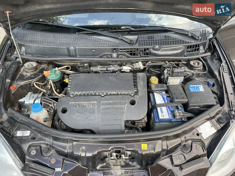 Хэтчбек Lancia Ypsilon 2007 в Ровно