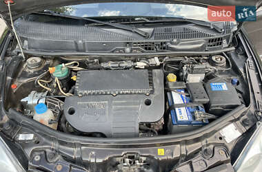 Хэтчбек Lancia Ypsilon 2007 в 