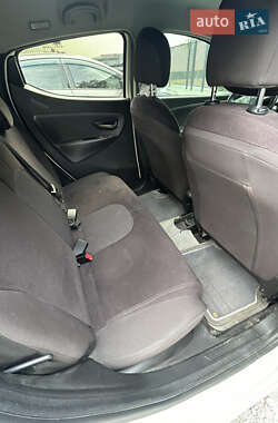 Хэтчбек Lancia Ypsilon 2012 в 