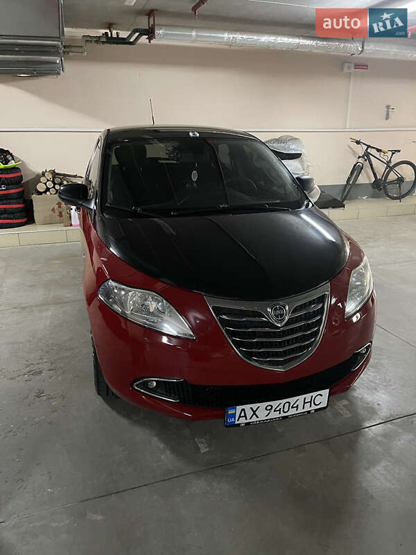 Хэтчбек Lancia Ypsilon 2012 в Харькове