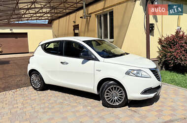 Хетчбек Lancia Ypsilon 2012 в Харкові