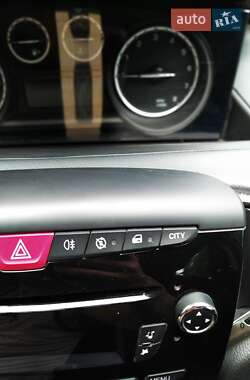 Хэтчбек Lancia Ypsilon 2012 в 