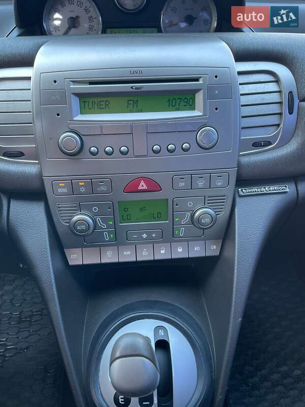 Хэтчбек Lancia Ypsilon 2008 в Киеве фото 8 Хэтчбек Lancia Ypsilon 2008 в Киеве