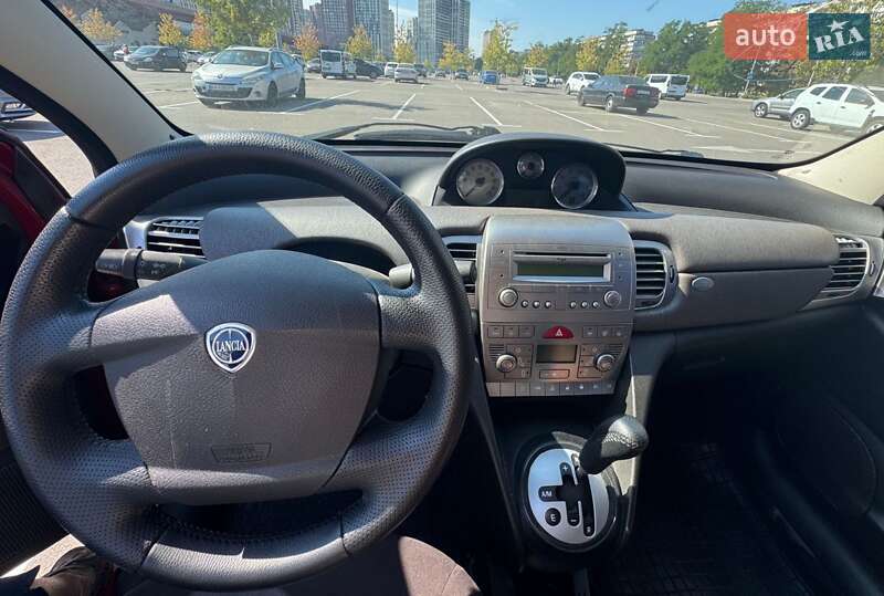 Хэтчбек Lancia Ypsilon 2008 в Киеве