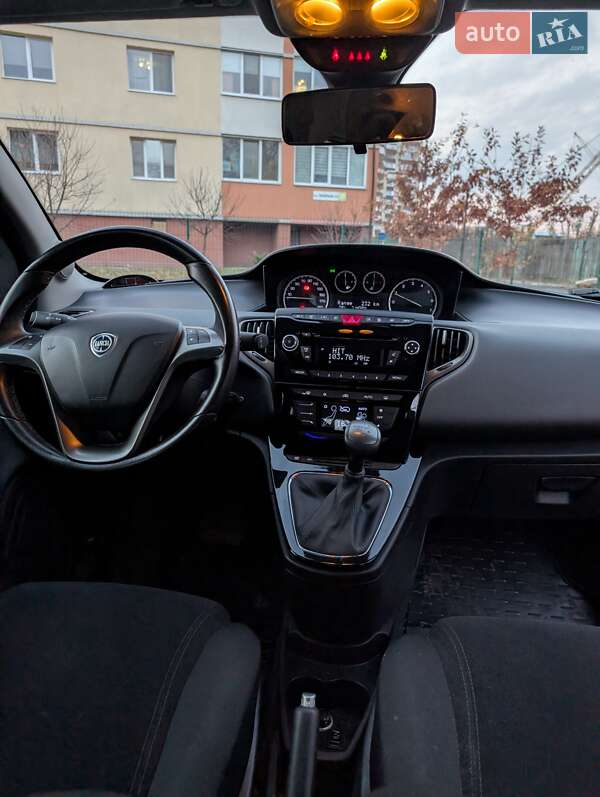 Хетчбек Lancia Ypsilon 2012 в Рівному фото 17 Хетчбек Lancia Ypsilon 2012 в Рівному