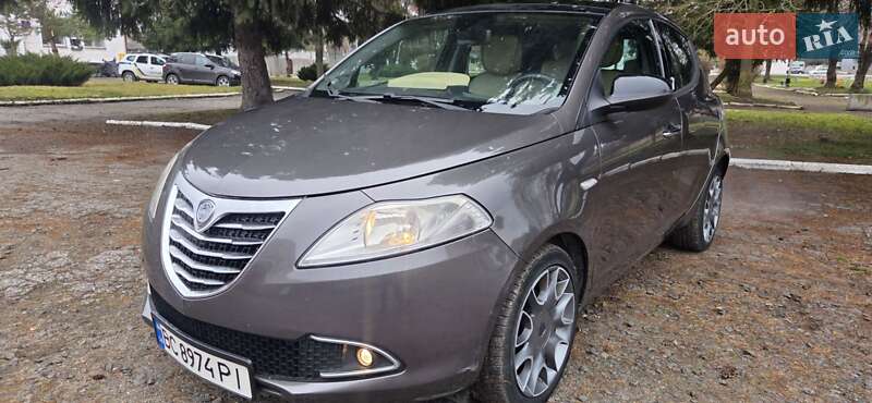 Хетчбек Lancia Ypsilon 2012 в Дубні фото 2 Хетчбек Lancia Ypsilon 2012 в Дубні