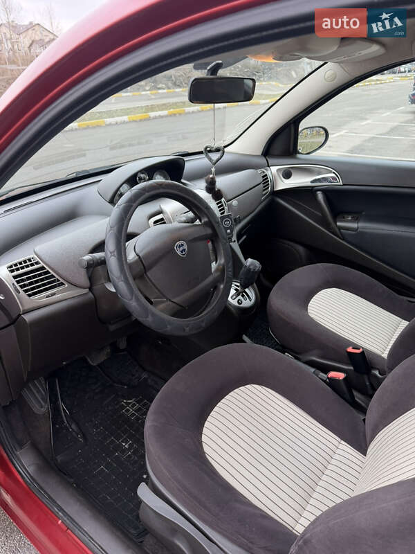 Хэтчбек Lancia Ypsilon 2008 в Софиевской Борщаговке