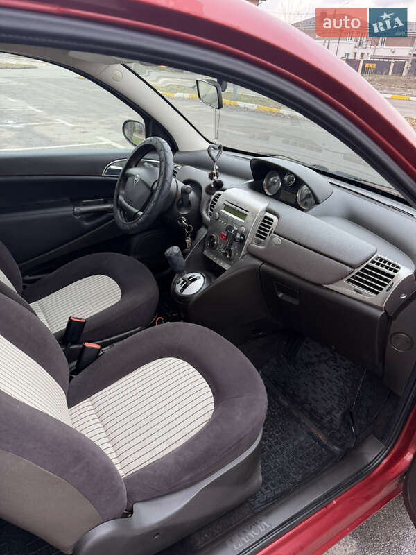 Хэтчбек Lancia Ypsilon 2008 в Софиевской Борщаговке