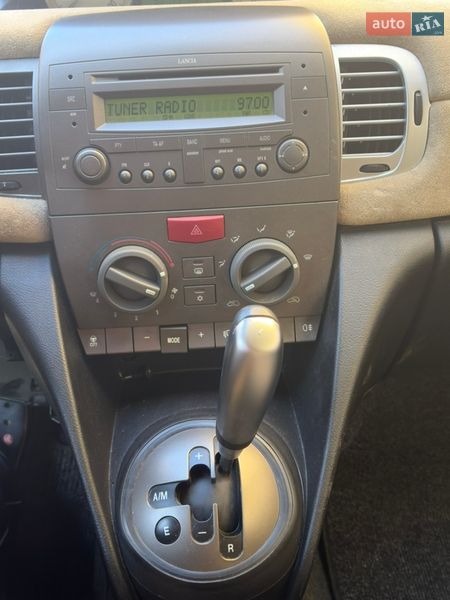 Хетчбек Lancia Ypsilon 2005 в Львові