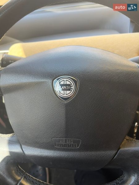 Хетчбек Lancia Ypsilon 2005 в Львові