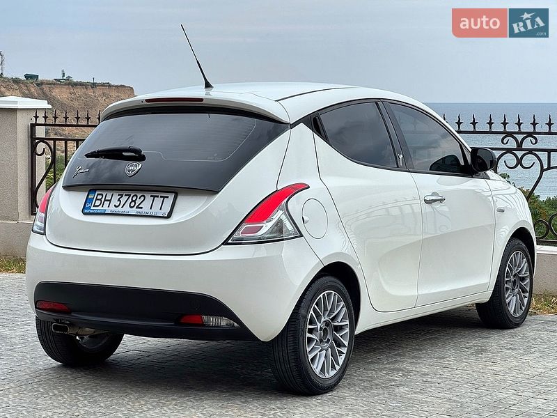 Хэтчбек Lancia Ypsilon 2013 в Одессе