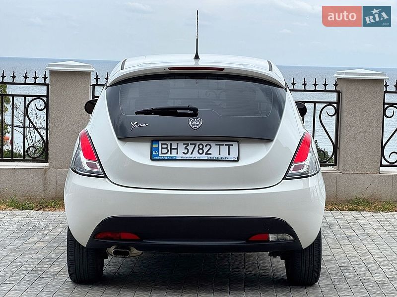 Хэтчбек Lancia Ypsilon 2013 в Одессе