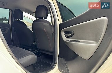 Хэтчбек Lancia Ypsilon 2013 в Одессе