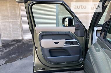Внедорожник / Кроссовер Land Rover Defender 2020 в 