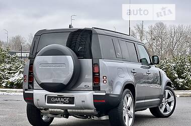 Внедорожник / Кроссовер Land Rover Defender 2022 в 