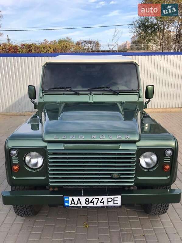 Land Rover Defender 2007