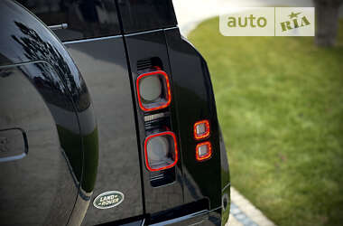 Внедорожник / Кроссовер Land Rover Defender 2022 в 