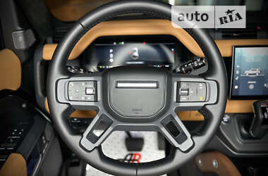 Внедорожник / Кроссовер Land Rover Defender 2022 в 