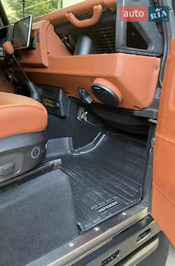 Внедорожник / Кроссовер Land Rover Defender 1999 в 