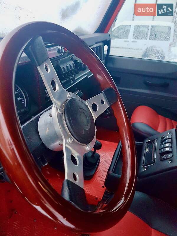 Позашляховик / Кросовер Land Rover Defender 1998 в Києві