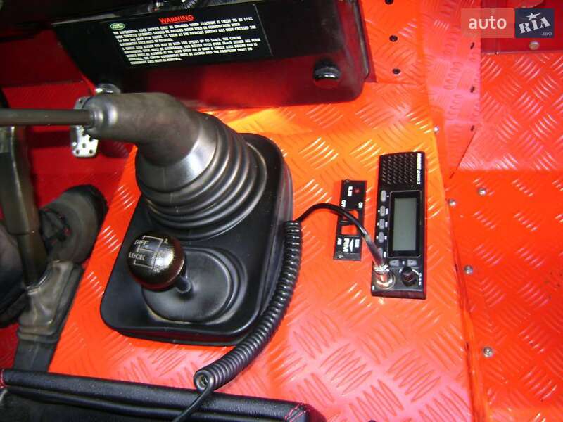 Позашляховик / Кросовер Land Rover Defender 1998 в Києві