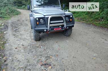 Внедорожник / Кроссовер Land Rover Defender 2007 в Тячеве