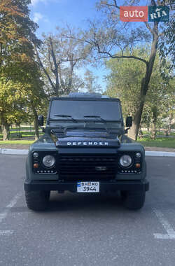 Внедорожник / Кроссовер Land Rover Defender 2008 в 