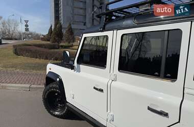 Внедорожник / Кроссовер Land Rover Defender 2008 в 