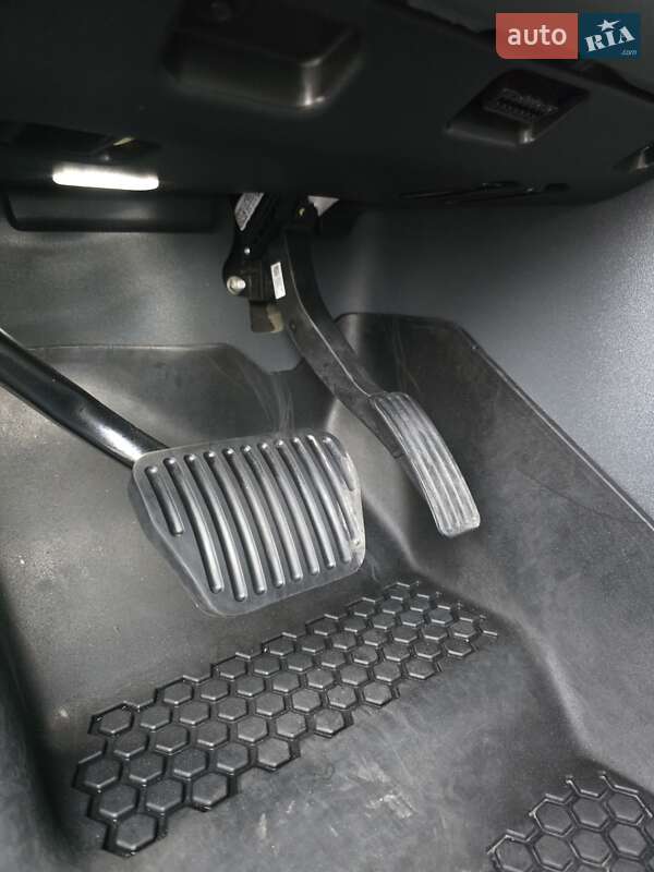 Позашляховик / Кросовер Land Rover Defender 2022 в Івано-Франківську