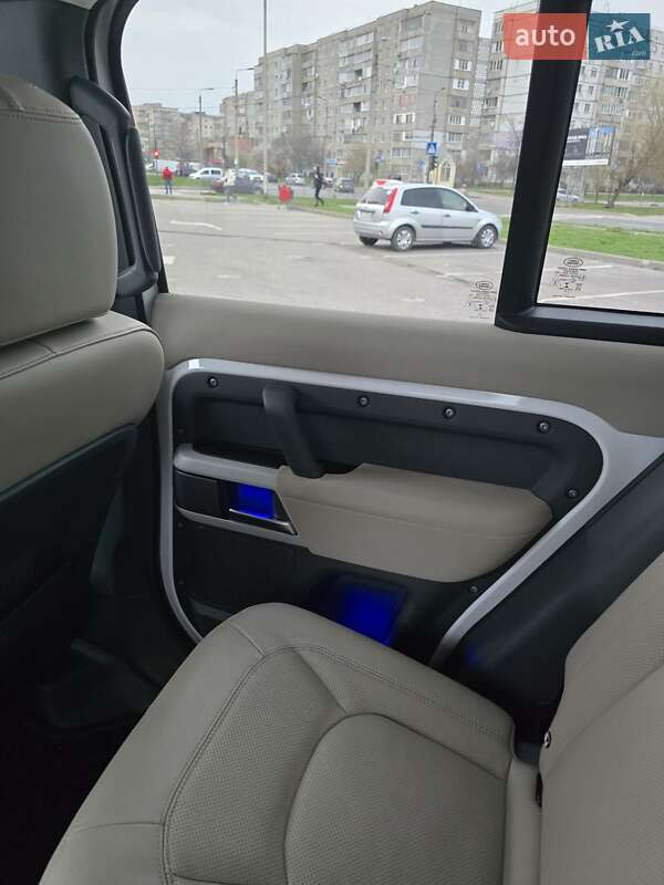 Позашляховик / Кросовер Land Rover Defender 2022 в Івано-Франківську