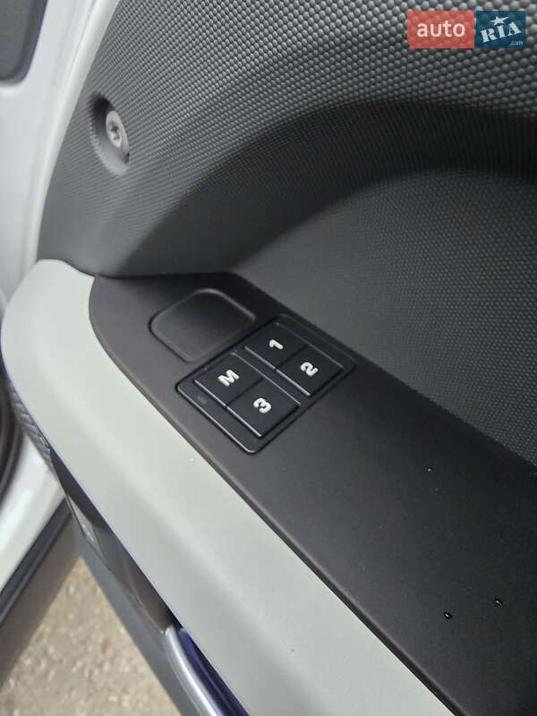 Позашляховик / Кросовер Land Rover Defender 2022 в Івано-Франківську