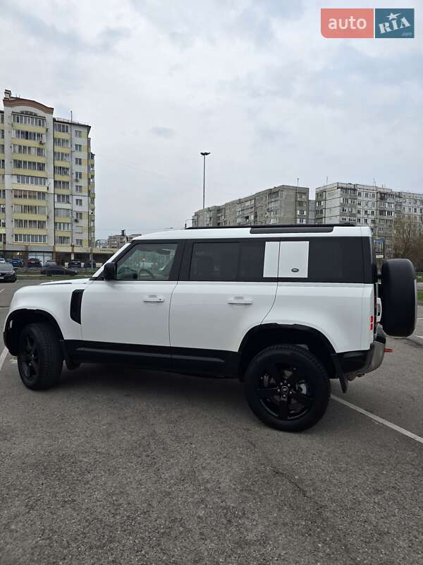 Позашляховик / Кросовер Land Rover Defender 2022 в Івано-Франківську