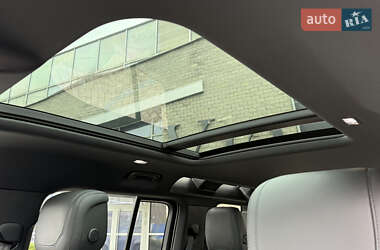 Внедорожник / Кроссовер Land Rover Defender 2022 в 
