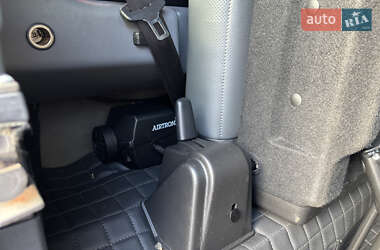 Внедорожник / Кроссовер Land Rover Defender 2015 в 