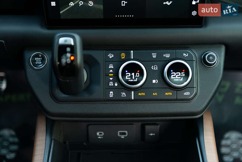 Внедорожник / Кроссовер Land Rover Defender 2022 в Мукачево