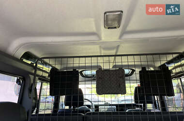 Позашляховик / Кросовер Land Rover Defender 2006 в  фото 29 Позашляховик / Кросовер Land Rover Defender 2006 в