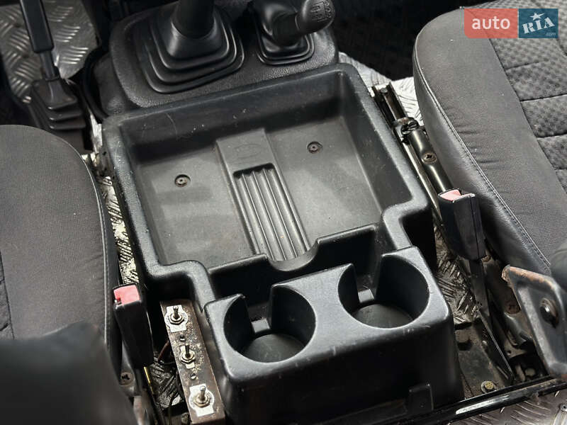 Внедорожник / Кроссовер Land Rover Defender 2007 в Шептицькому фото 38 Внедорожник / Кроссовер Land Rover Defender 2007 в Шептицькому