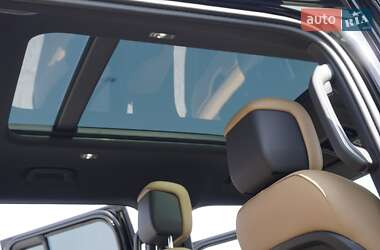 Внедорожник / Кроссовер Land Rover Defender 2024 в 
