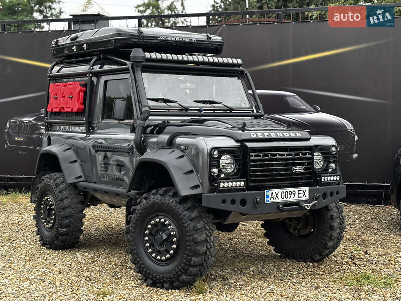 Land Rover Defender 2015