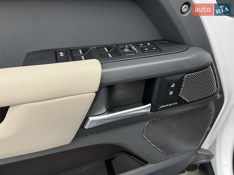Внедорожник / Кроссовер Land Rover Defender 2022 в Киеве