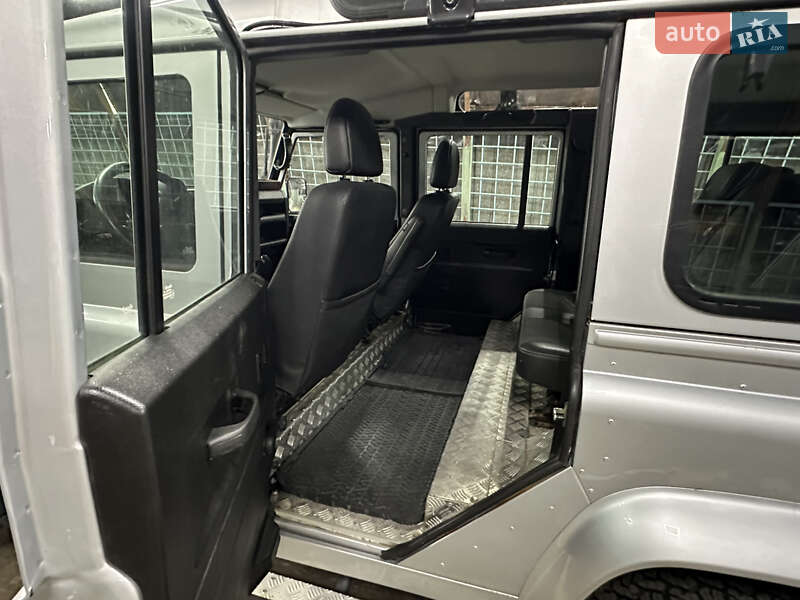 Внедорожник / Кроссовер Land Rover Defender 2007 в Киеве