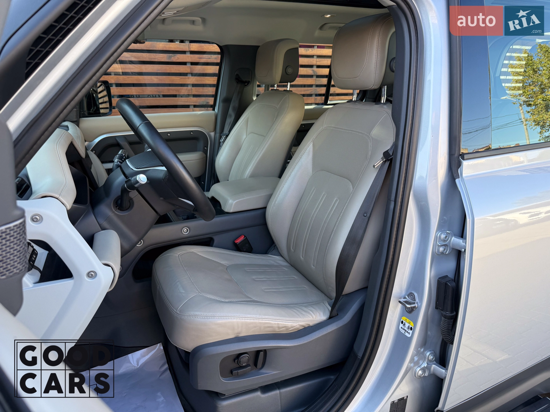 2020 Land Rover Defender - мініатюра 20
