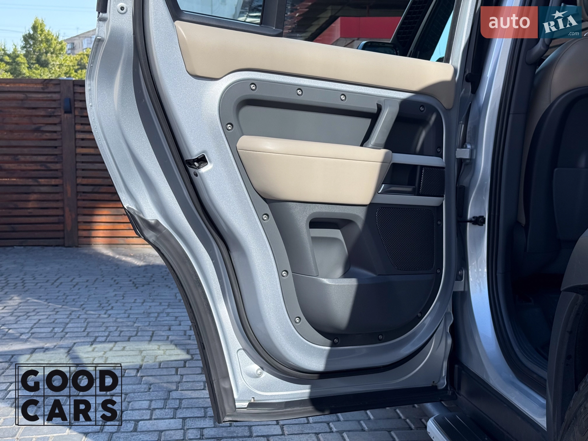 2020 Land Rover Defender - мініатюра 21