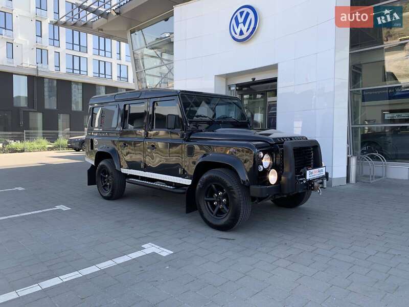 Land Rover Defender 2012