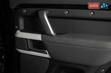 Внедорожник / Кроссовер Land Rover Defender 2022 в 