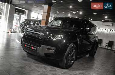 Внедорожник / Кроссовер Land Rover Defender 2022 в 