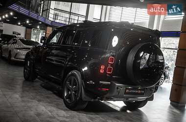 Внедорожник / Кроссовер Land Rover Defender 2022 в 