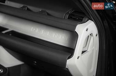 Внедорожник / Кроссовер Land Rover Defender 2022 в 